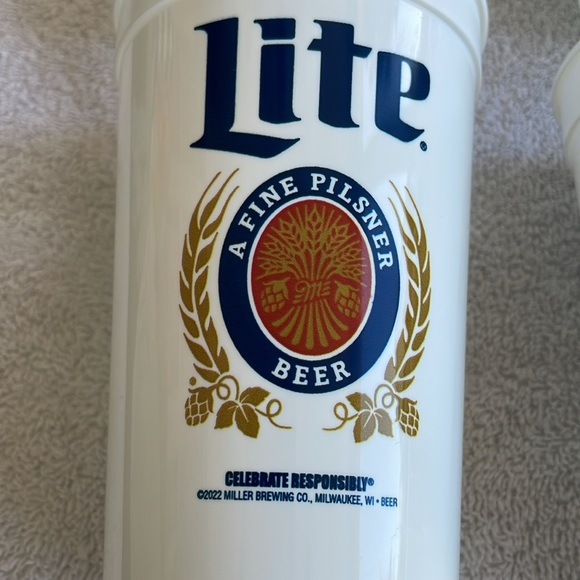 New SIX Reusable White Miller Lite Plastic Cups made USA BPA Free - Picture 2 of 7